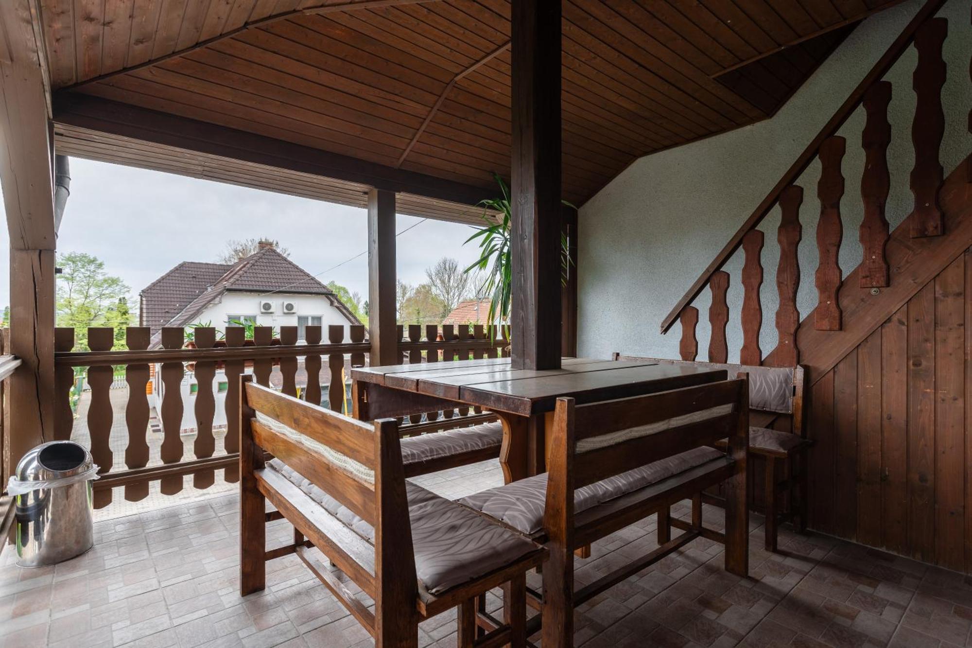 Janika Pension Vonyarcvashegy Exterior foto